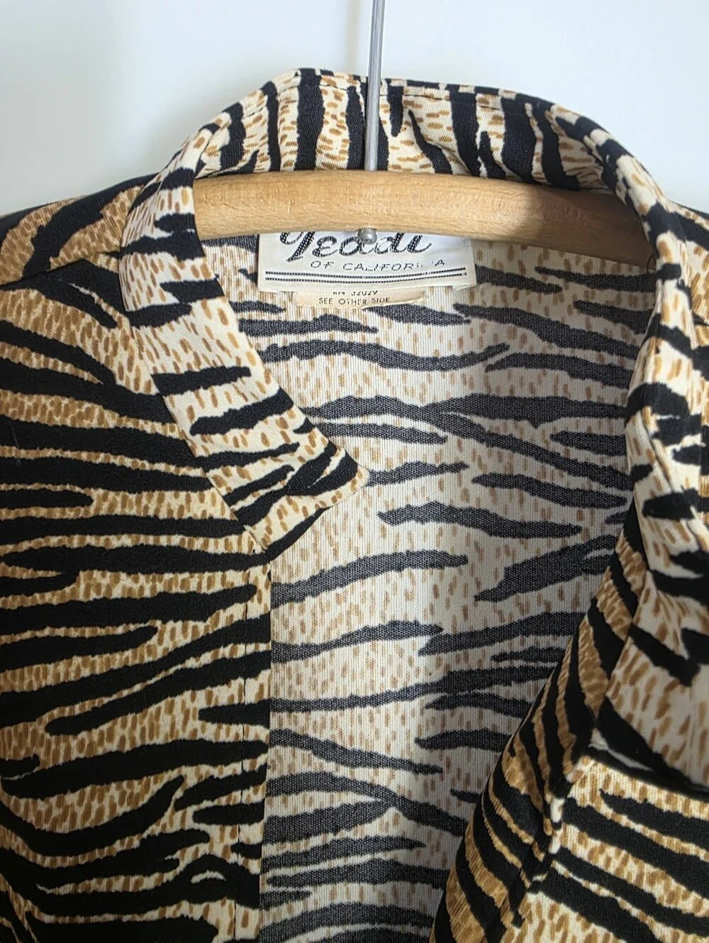 WOMEN LONG SLEEVE SHIRT SIZE: 18 LARGE - Picture 2 of 3